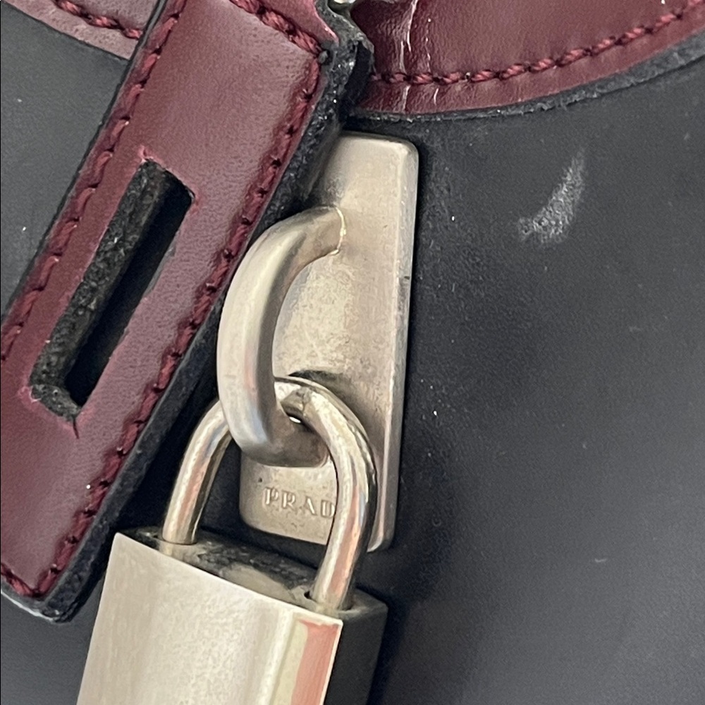 VTG Prada SS2000 RTW Bowler Black Merlor Burgundy Vitello Drive Bowling Bag Tote - Picture 6 of 13